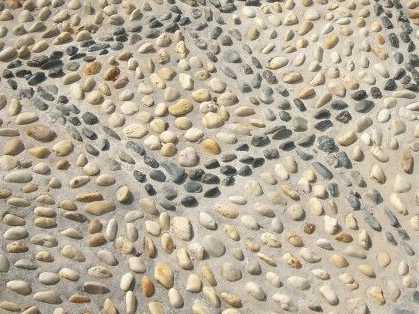 ​鹅卵石路面.使用南京雨花石鹅卵石可以铺设各种不同图案造型。